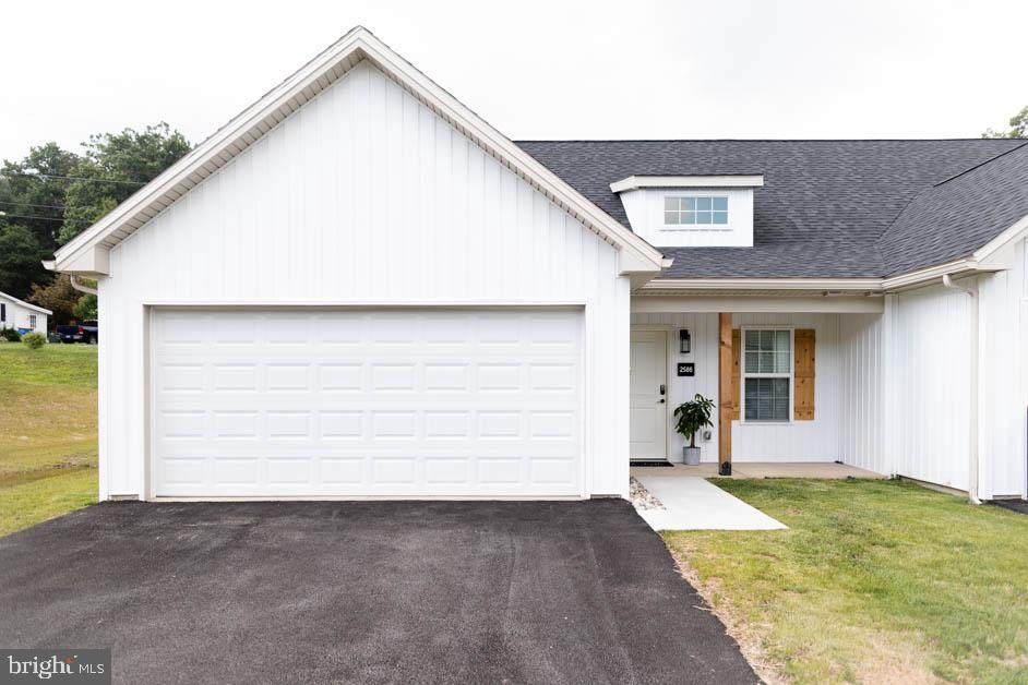 2588 Emma Lane - Photo 1