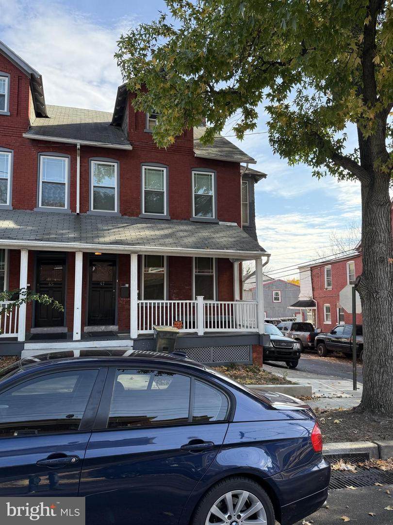 47 Marshall Street - Photo 1
