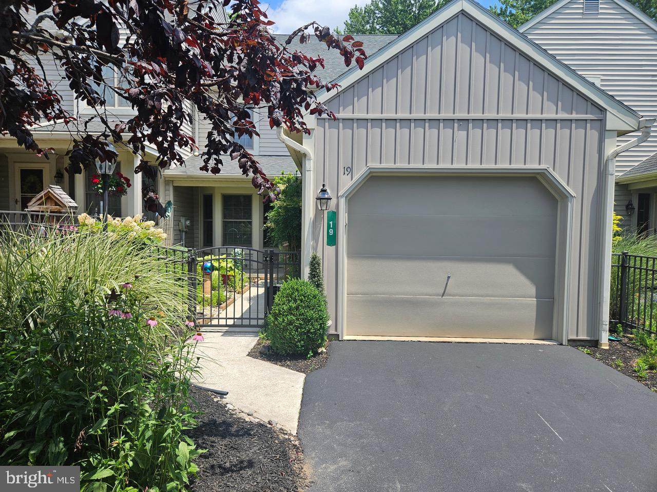 19 Shybrook Court - Photo 1