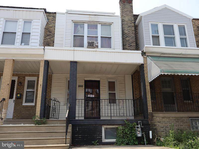 2912 Robinson Street - Photo 1