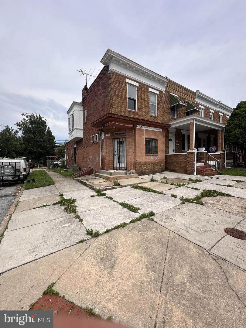 3100 Kenyon Avenue - Photo 1