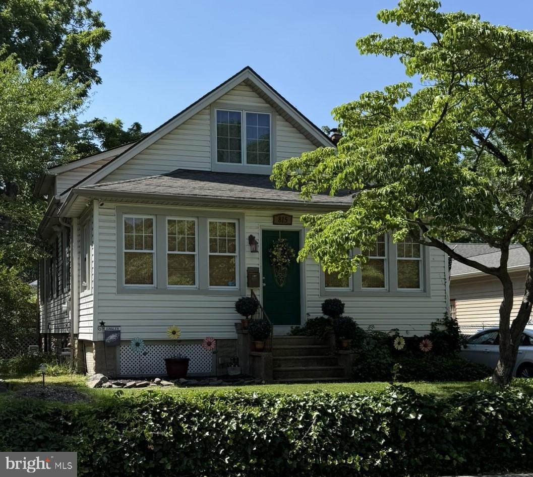 815 Harker Avenue - Photo 1