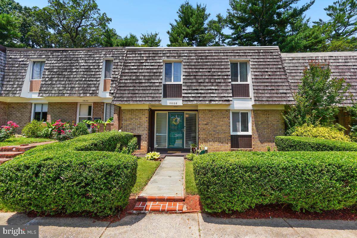19038 Stedwick Drive - Photo 1