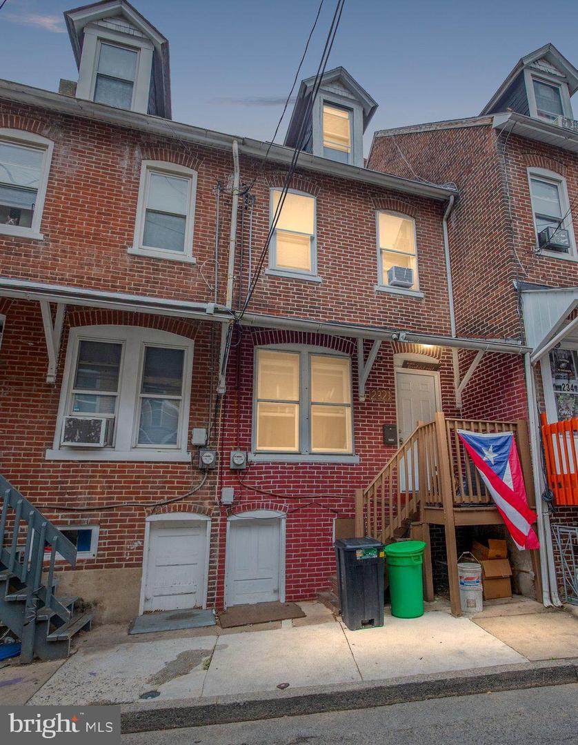 232 1/2 Railroad Street - Photo 1