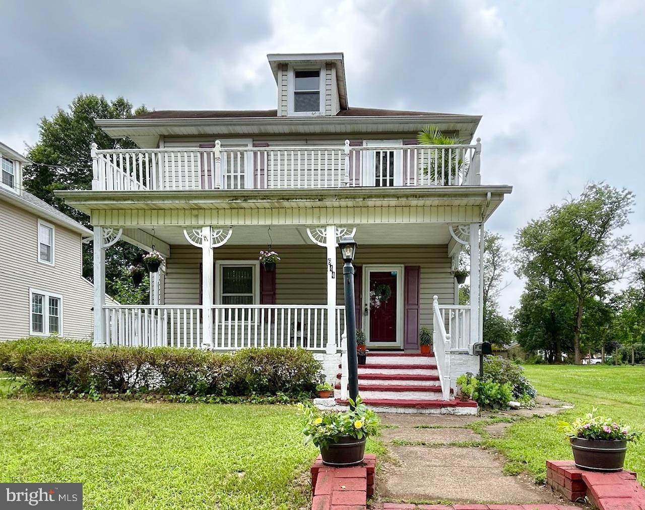 644 Front Street - Photo 1
