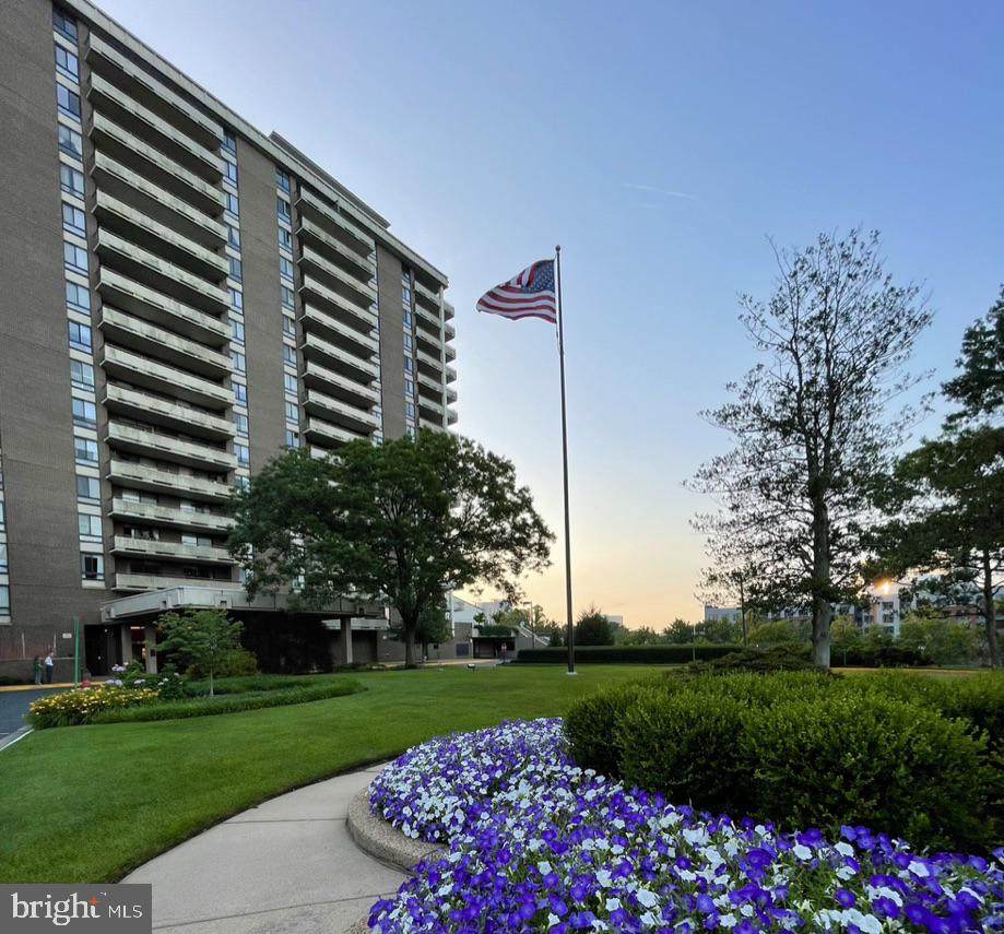 1800 Old Meadow Road - Photo 1