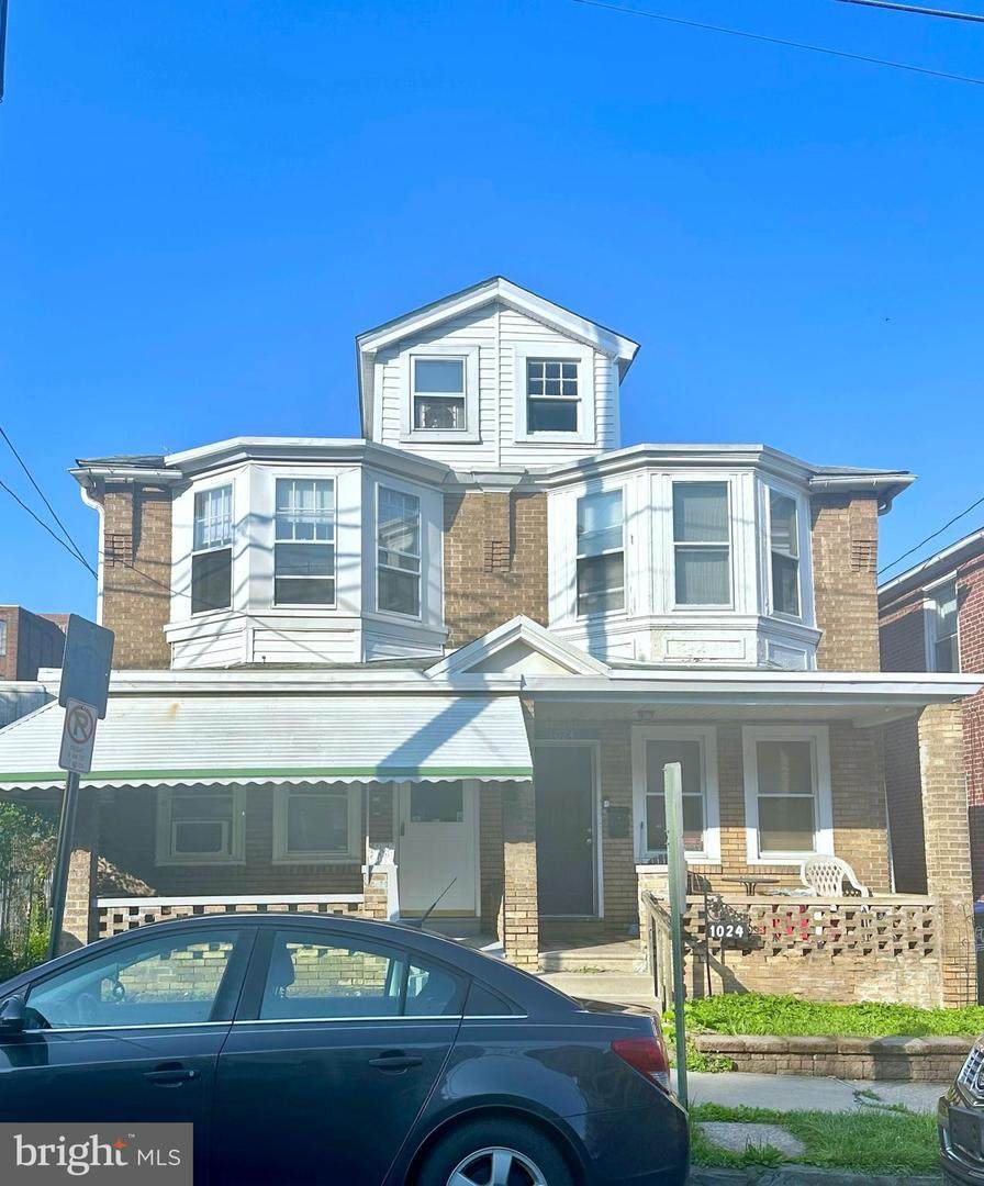 1022 Lafayette Street - Photo 1
