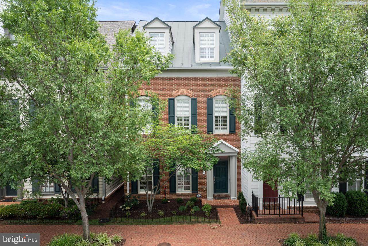 1855 Potomac Greens Drive - Photo 1