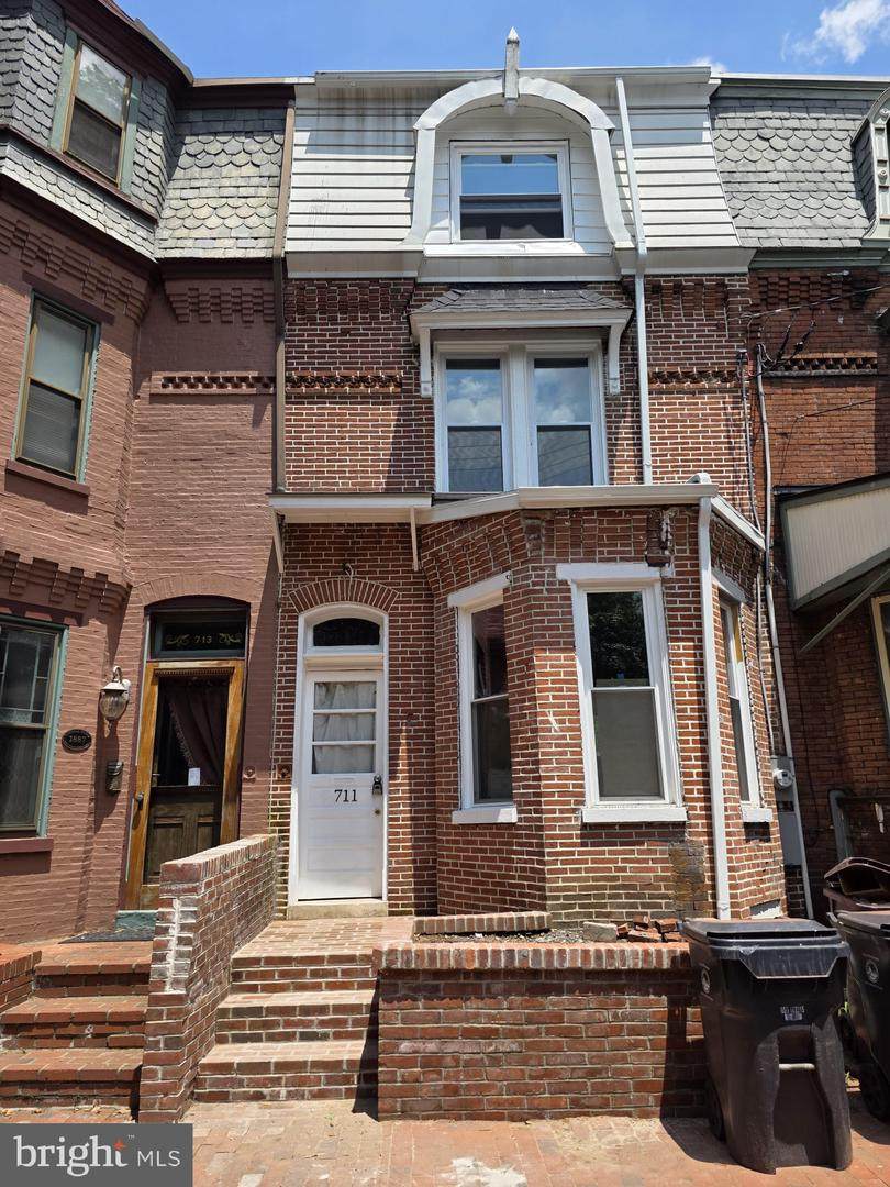 711 Tenth Street - Photo 1