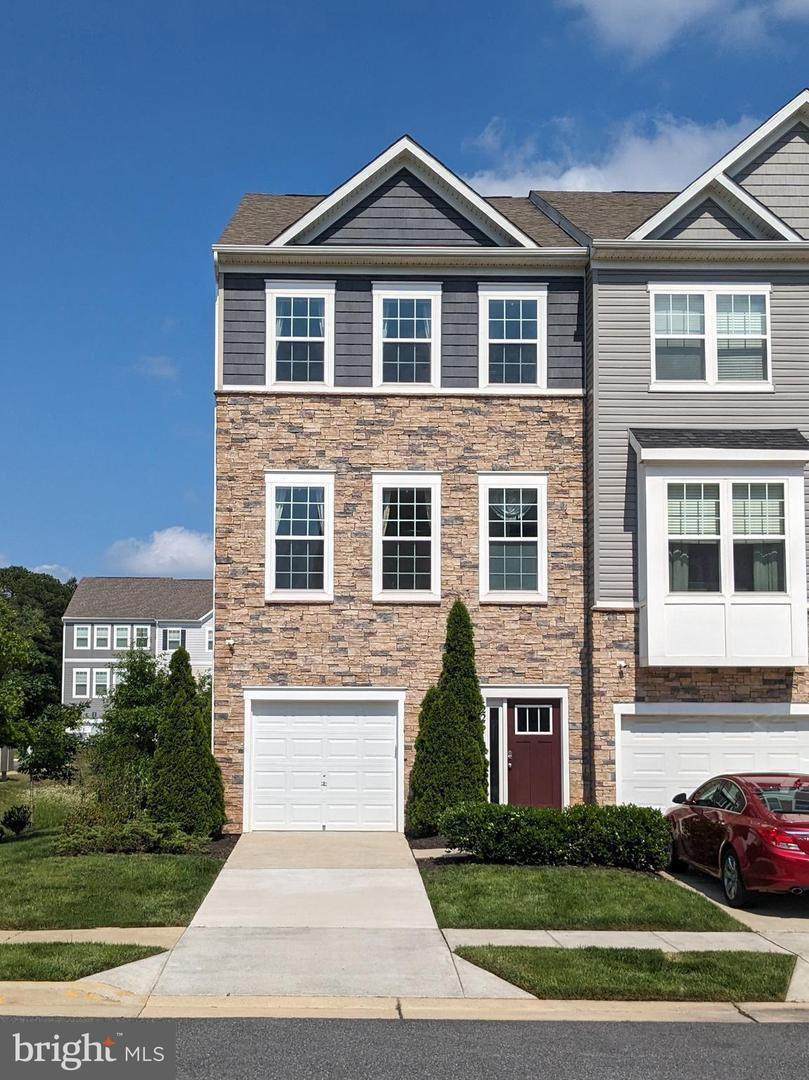 2261 Kelston Place - Photo 1