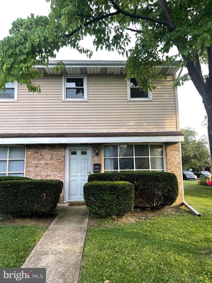 112 Vine Street - Photo 1
