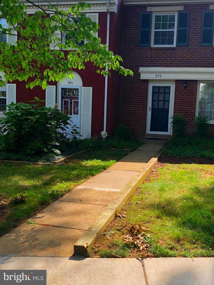 656 Azalea Drive - Photo 1