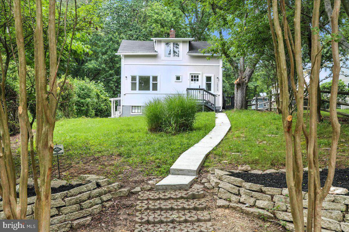 13314 10TH Street - Photo 1