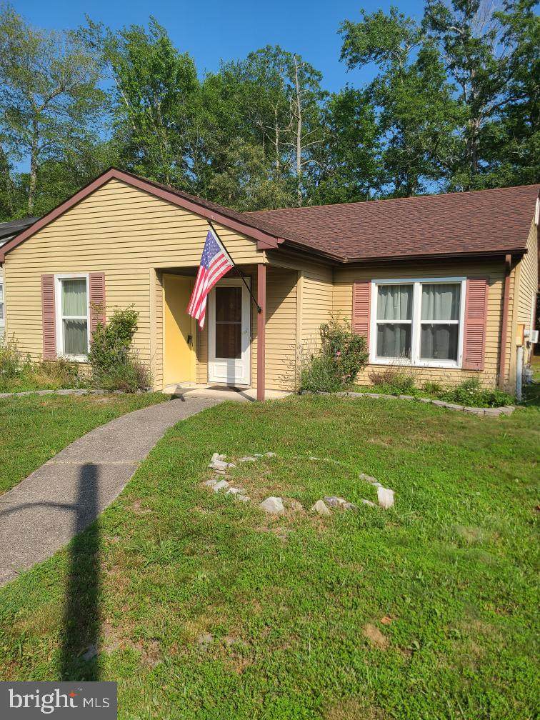 120 Lexington Drive - Photo 1