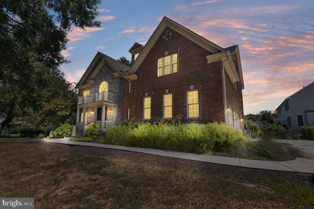 8813 Oak Leaf Drive - Photo 1