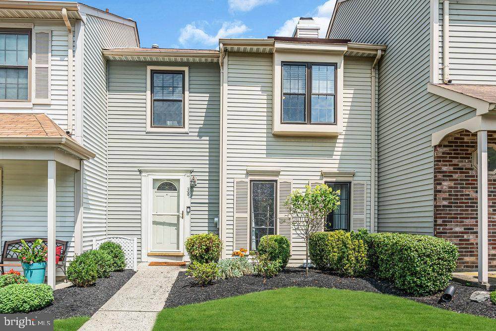 38 Devon Court - Photo 1