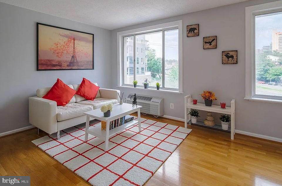 1730 Arlington Boulevard - Photo 1