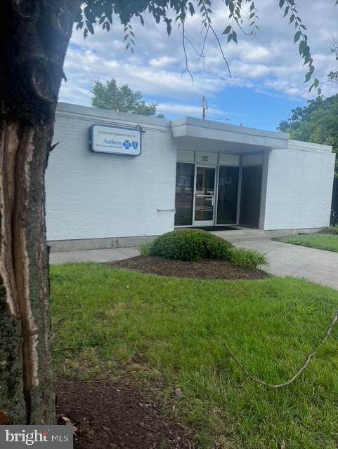 840 Commerce Avenue - Photo 1