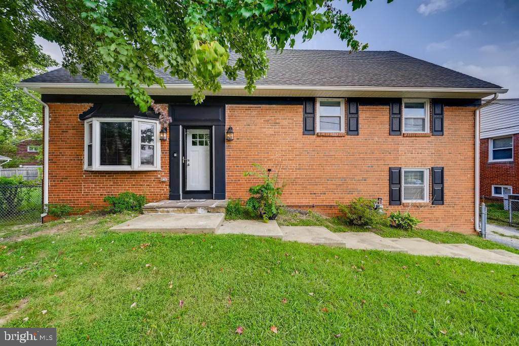 827 University Boulevard - Photo 1