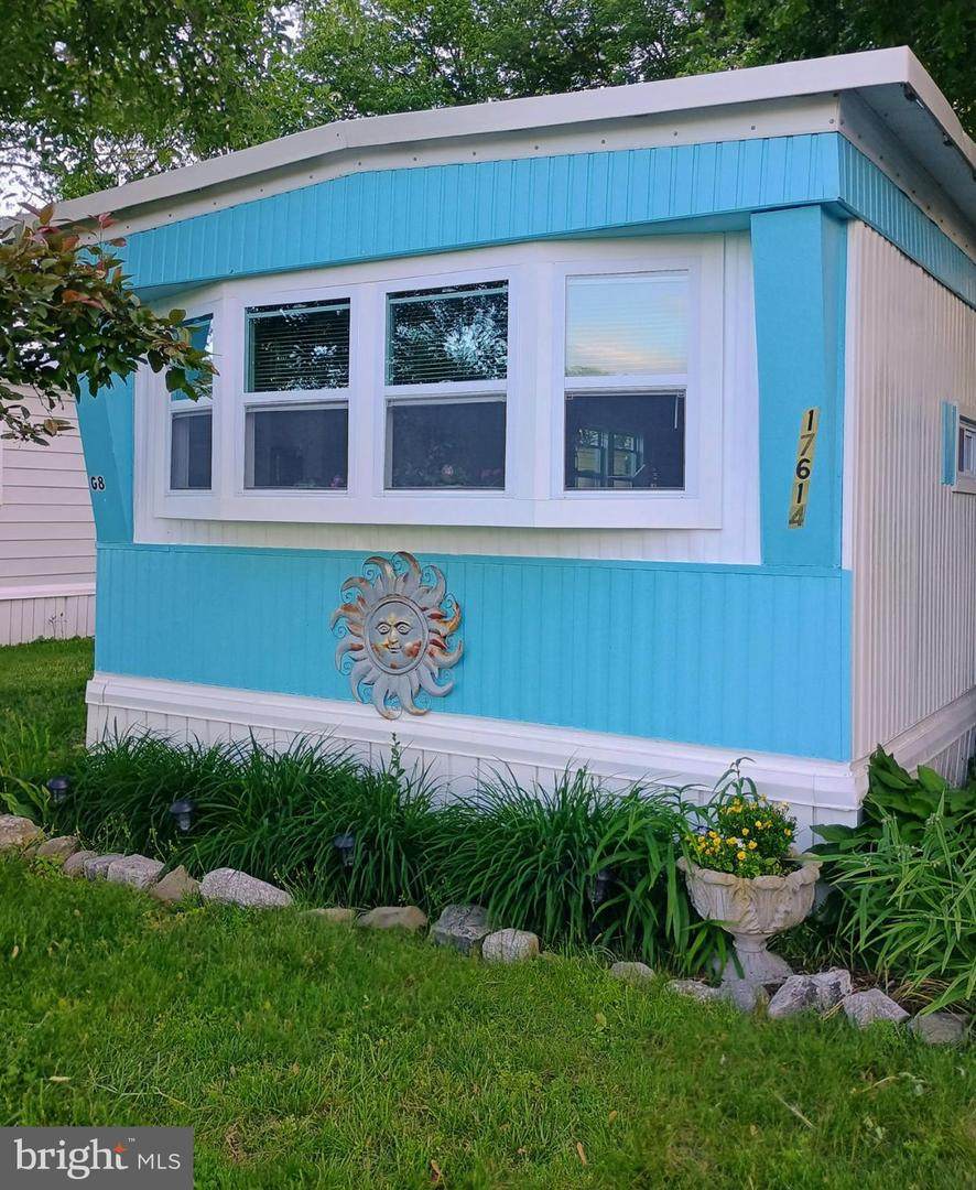 17614 Caroline Drive - Photo 1