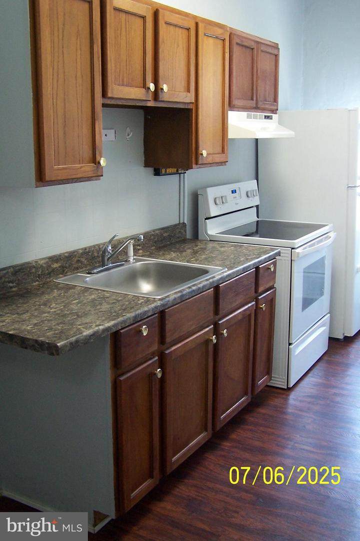 40-42 Broad Street - Photo 1
