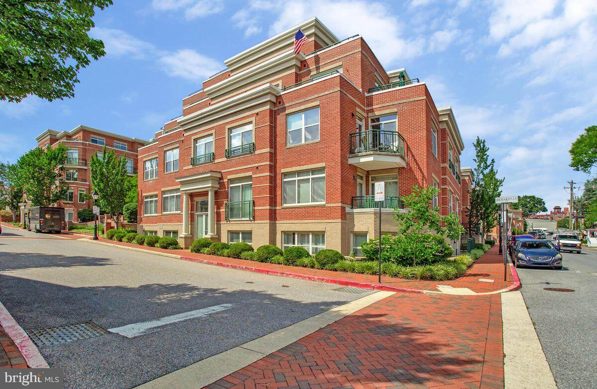 66 Franklin Street - Photo 1