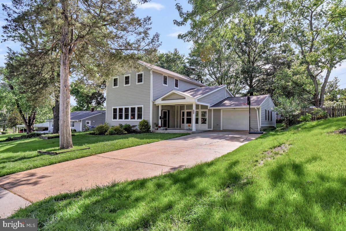 4406 Roundhill Road - Photo 1