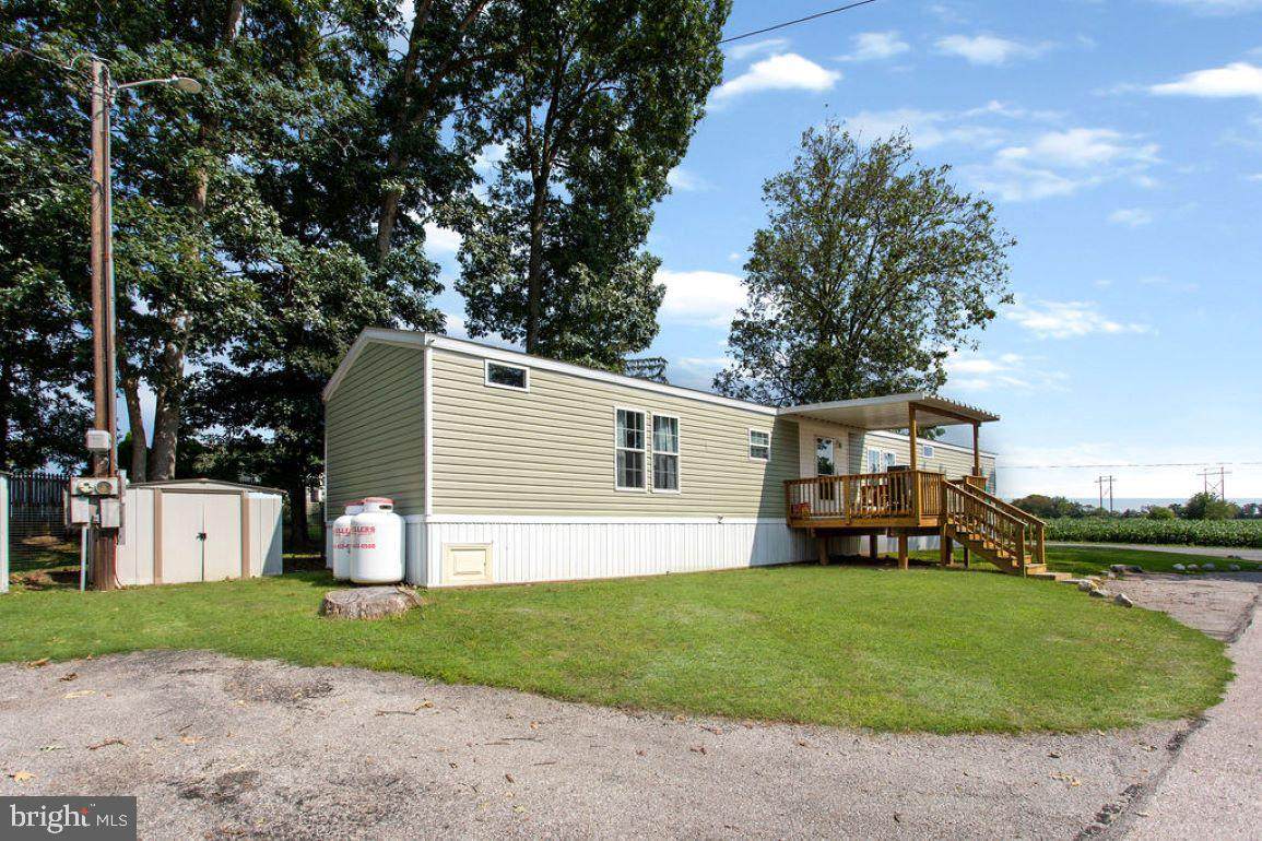 86 Mobile Drive - Photo 1