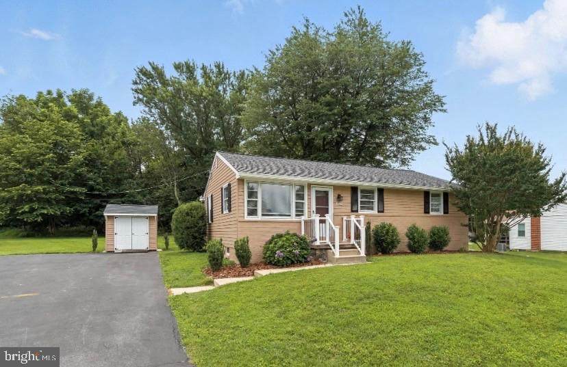 6223 Hemlock Drive - Photo 1