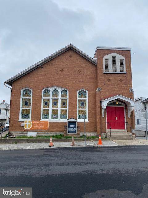 219 Locust Street - Photo 1