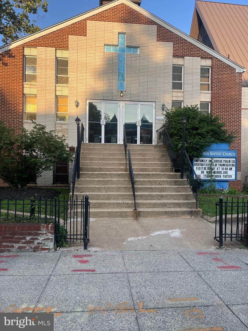1615 3RD Street - Photo 1