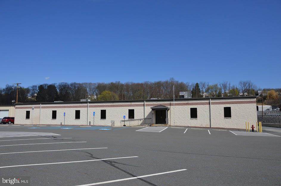 1410 Laurel Boulevard - Photo 1