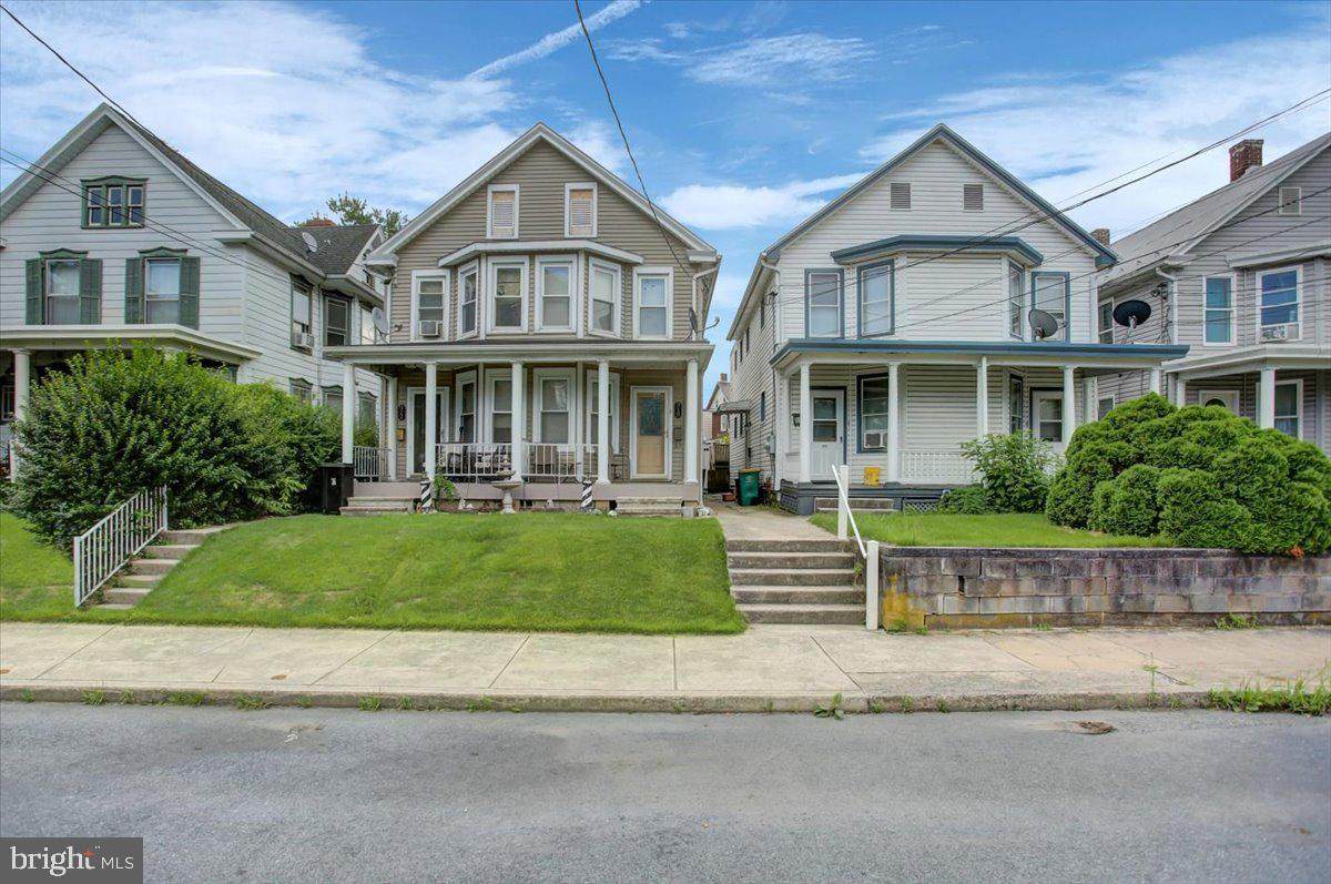 918-922 Wilson Avenue - Photo 1