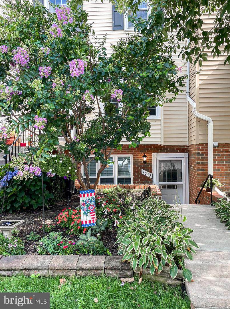 7615 North Arbory Way - Photo 1