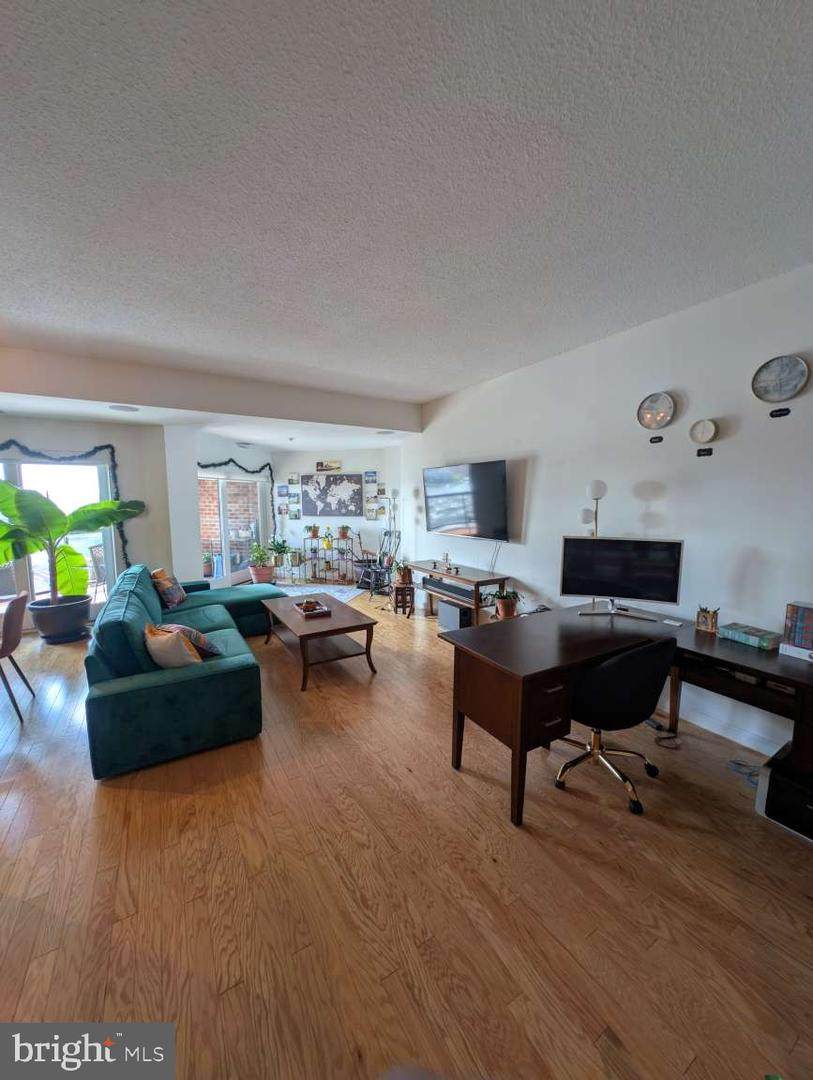 2515 Boston Street - Photo 1