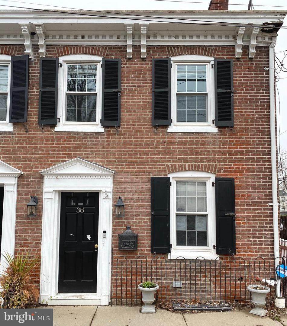 38 Swan Street - Photo 1