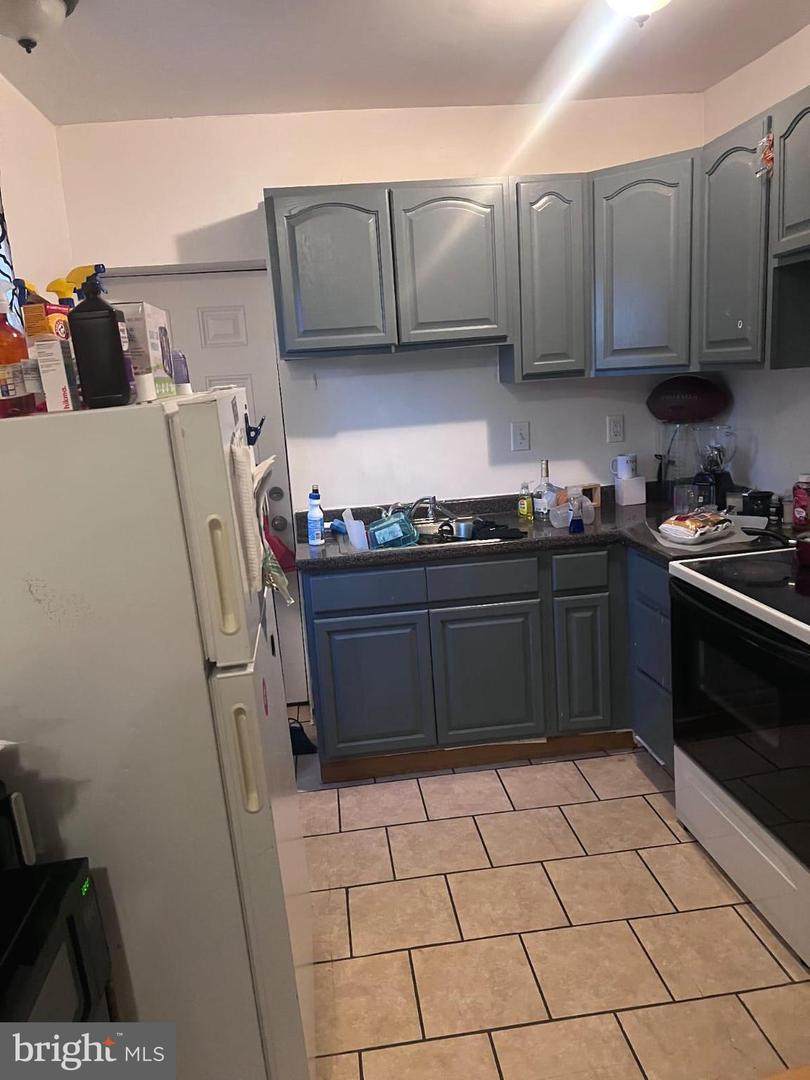 1832 Bucknell Street - Photo 1