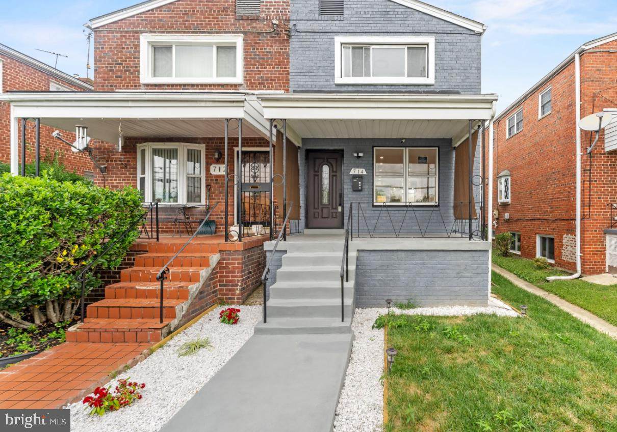 714 Hamilton Street - Photo 1