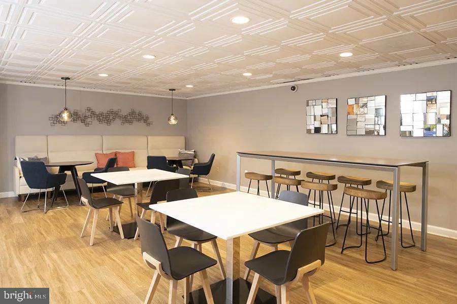 1699 Yale Place - Photo 1