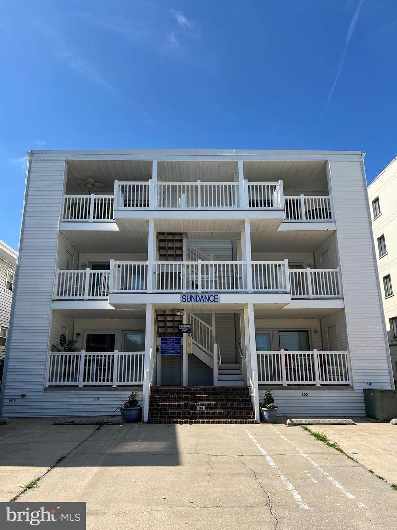 5 139TH Street - Photo 1