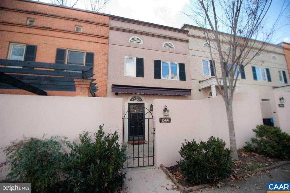 1566 Garden Court - Photo 1