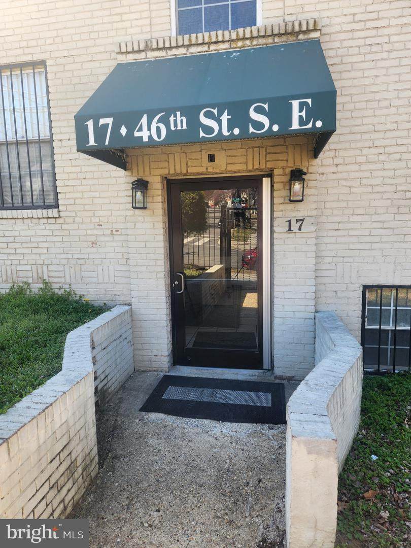 17 46TH Street - Photo 1