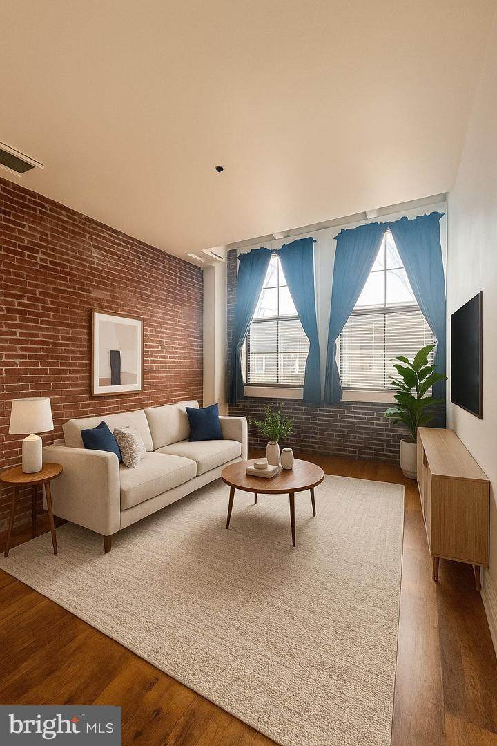 315 New Street - Photo 1