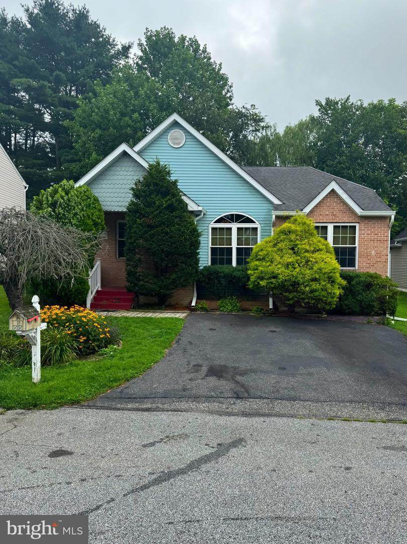13 Colonial Court - Photo 1
