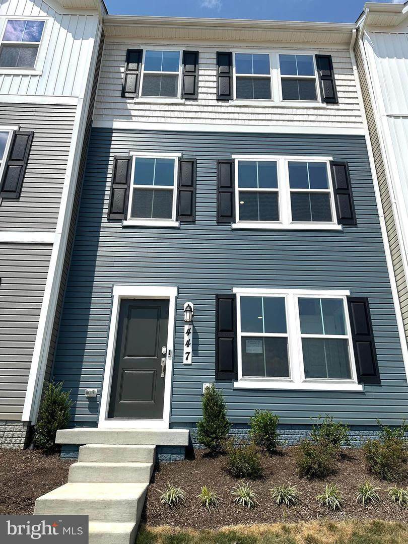 447 17TH AVE - Photo 1