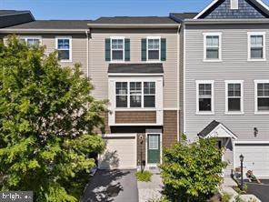 105 Poinsettia Way - Photo 1