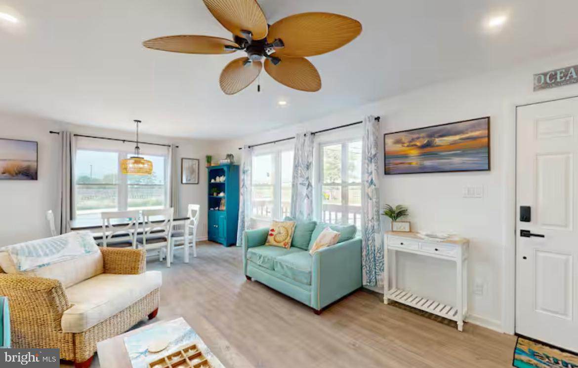 327 Robin Drive - Photo 1