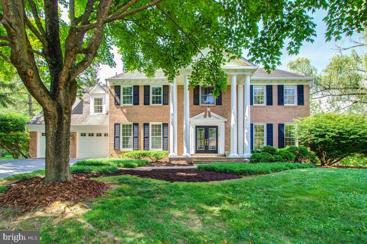 9401 Fox Hollow Drive - Photo 1