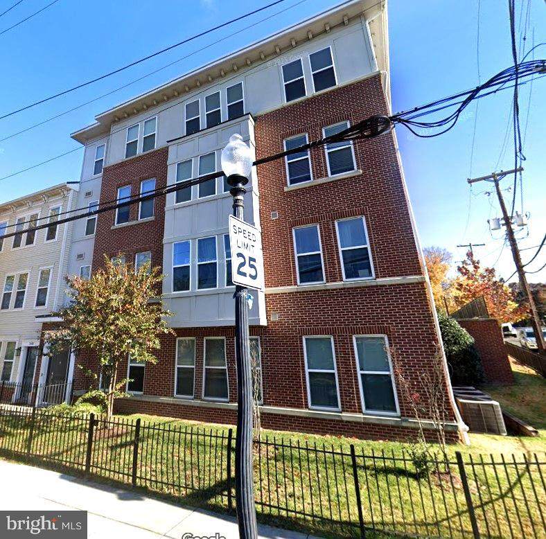 2610 Sheridan Road - Photo 1