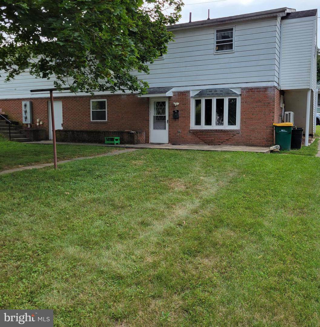 826 Maple Street - Photo 1